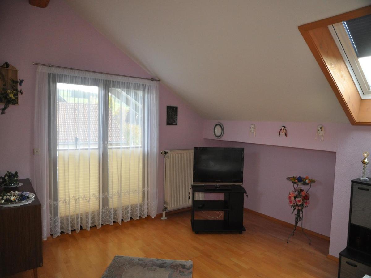 Ferienwohnung Lore ヴァイラー・ジンマーベルク エクステリア 写真
